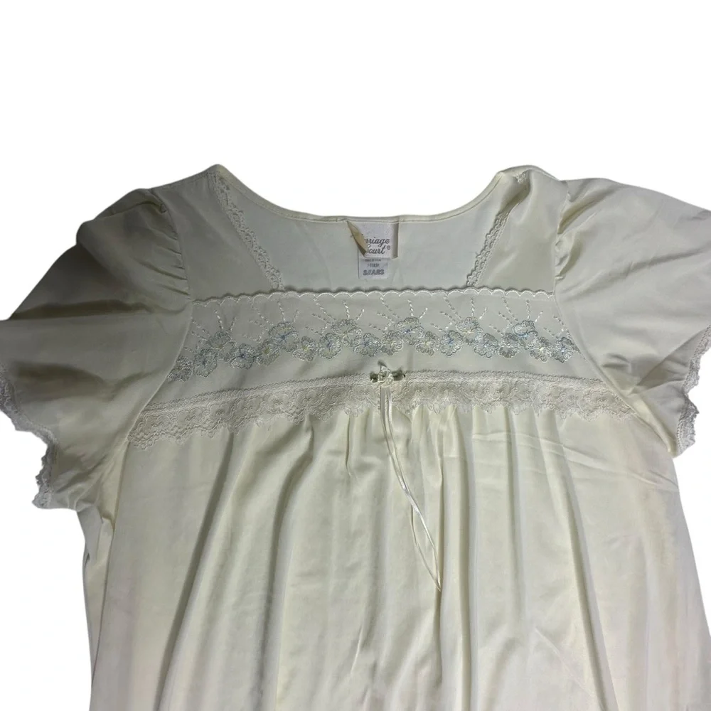 Vintage 80’s Carriage Court by Sears Embroidered Nightgown m - Picture 9 of 11